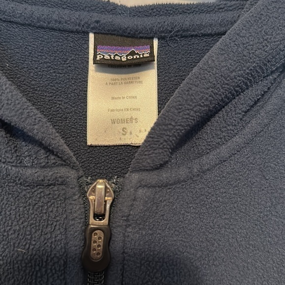 Ladies Patagonia‎ zip up fleece hoodie - Picture 5 of 6